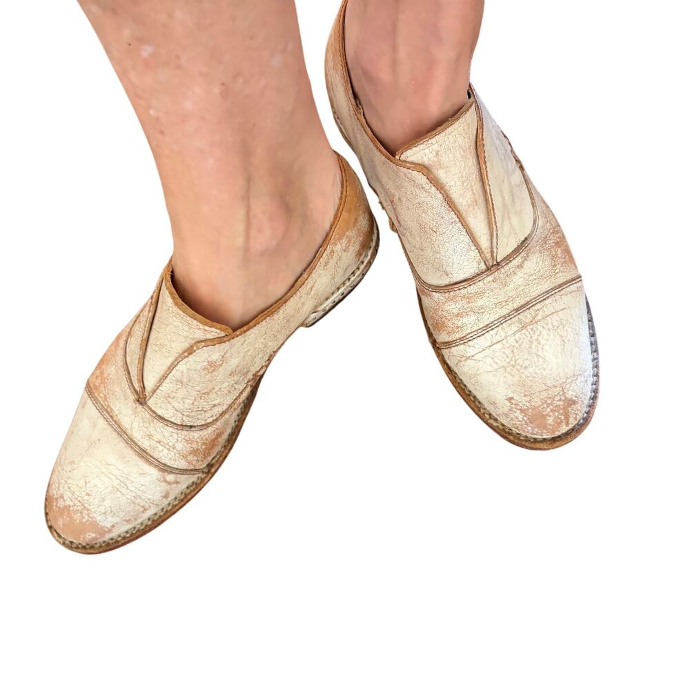 BedStu Handmade Leather SlipOn